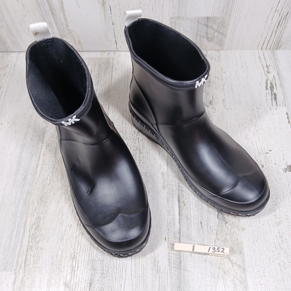 Michael Kors Black Mac PVC Rain Ankle Bootie #1352 - Picture 12 of 12